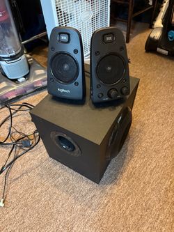 Logitech Z623 THX 2.1 Speaker System with Subwoofer, 200W