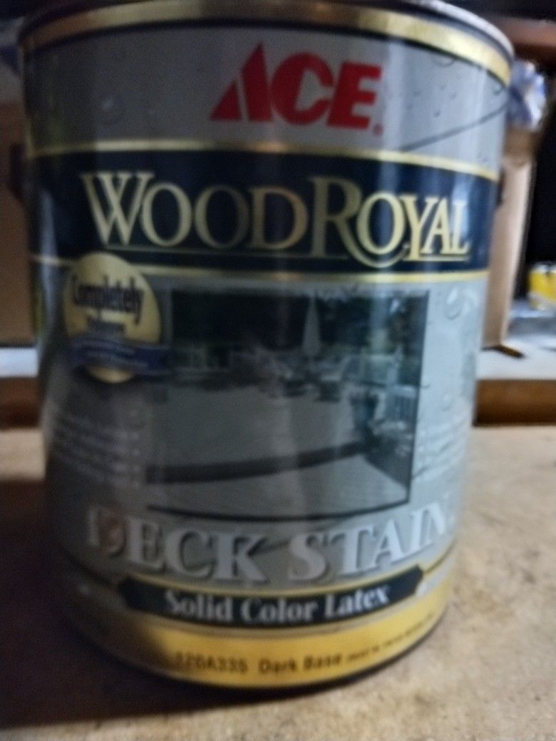 Gallon Ace 'WoodRoyal' Deck Stain