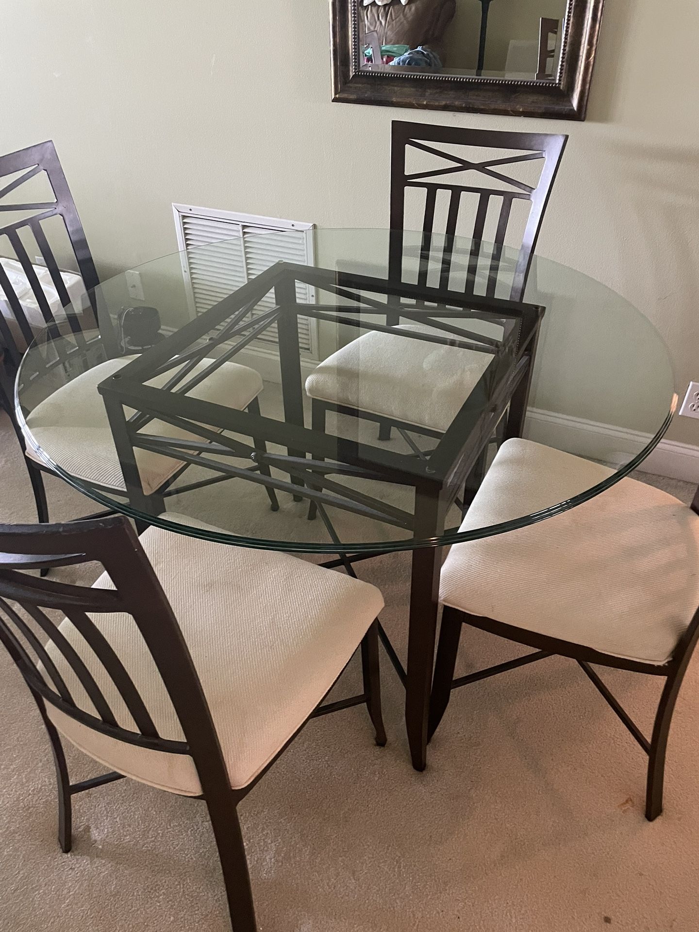 Carl’s Dining Room Table & Chairs