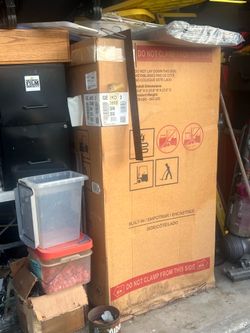 Double electric ovens brand new still in box