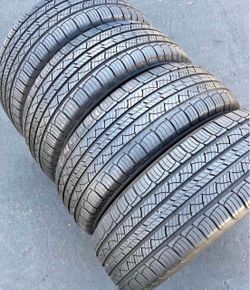 Set 245/60-18 Michelin con el 80% de vida