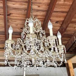 Chandelier 