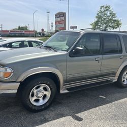 1999 Ford Explorer