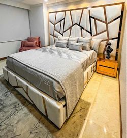 Luxury Upholstered King Bed with Headboard