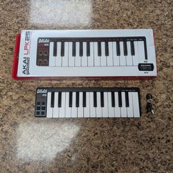 AKAI PROFESSIONAL M:LPK25 MIDI KEYBOARD 