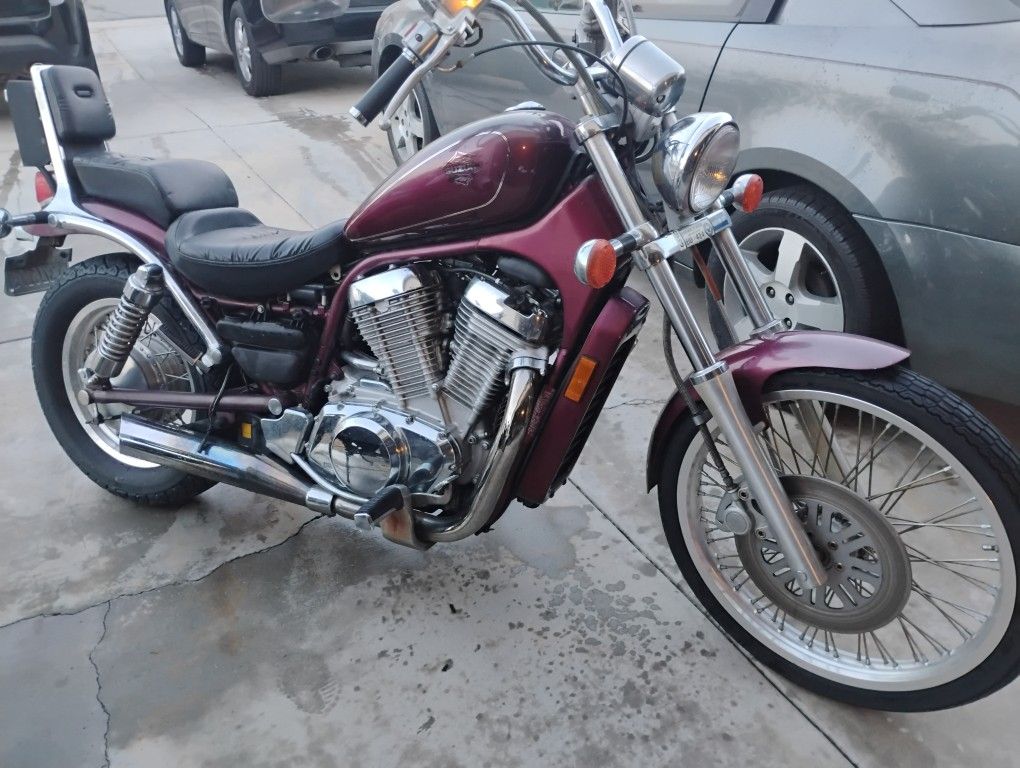 1984 Suzuki Intruder
