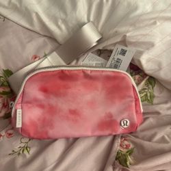 Small Pink Lululemon Fanny Pack – Brand New