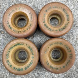 Vintage 1970’s POWELL BONES Wheels SKATEBOARD Roller Skate