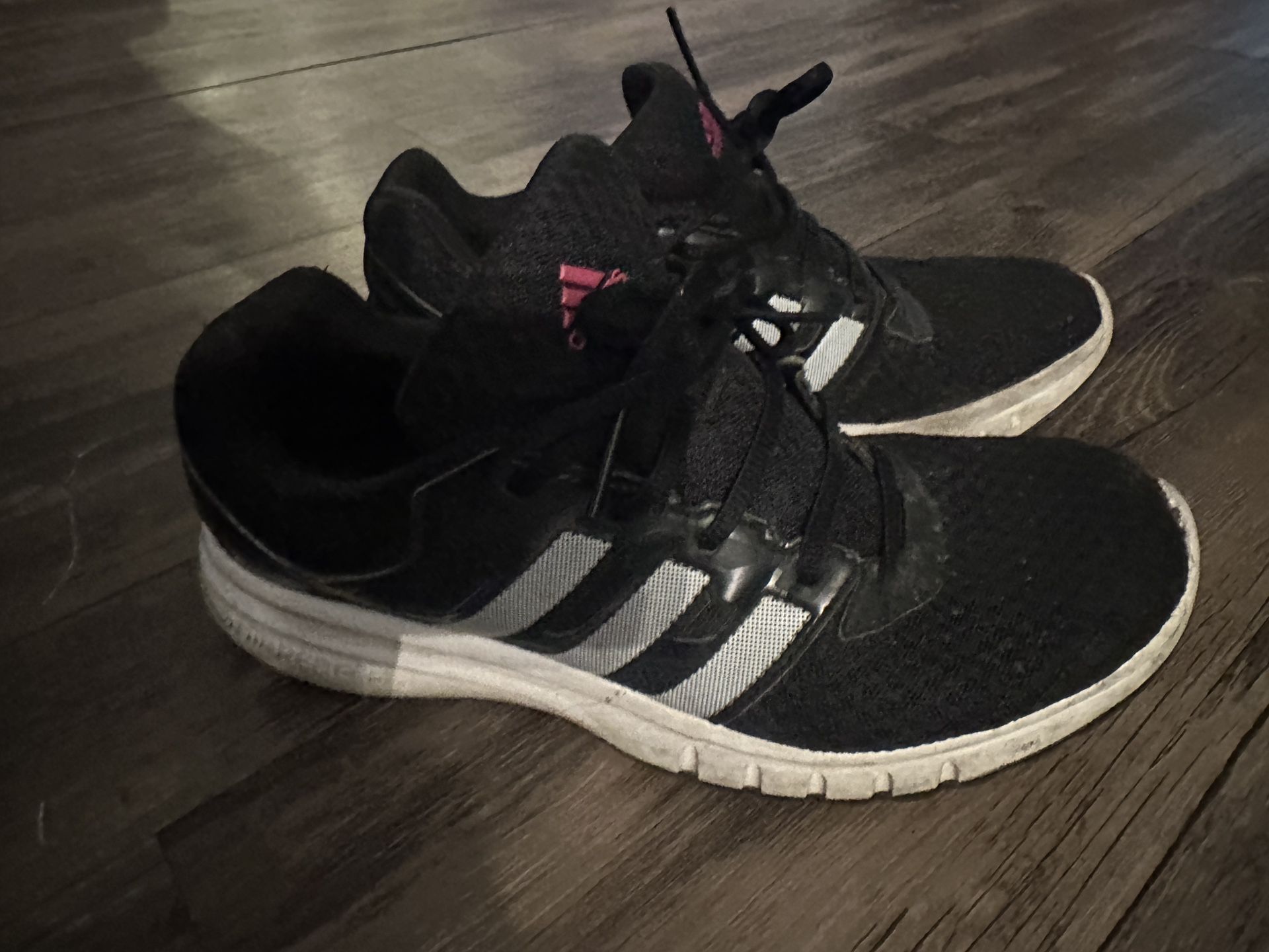 Adidas Run Shoes  Size 8.5