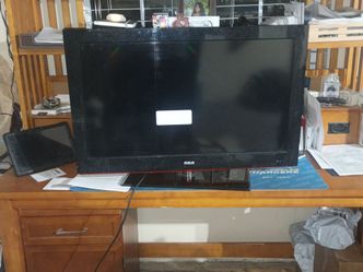RCA Flatscreen W/ built in DvD