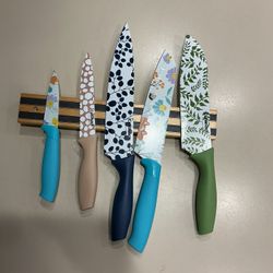 Cuisinart Used Knifes With Magnetic Bar
