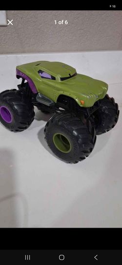 Hot wheels Monster Truck Hulk 1:24 Scale