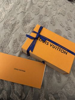 LOUIS VUITTON ZIPPY WALLET