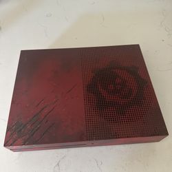 Xbox one Gears Of War Edition.