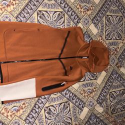 Nike Sportwear Tech Fleece  Burnt Sunrise/Light Bone/Black