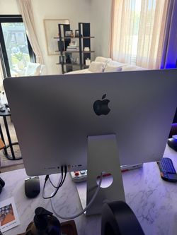 2019 iMac 21.5" Retina 4K — 6-core i5 / 8GB / 256GB