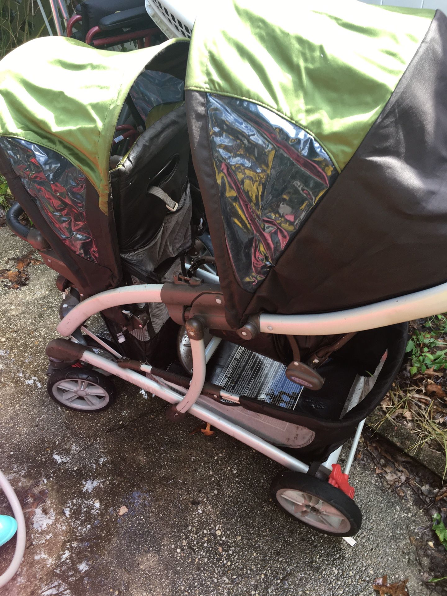 Nice Graco double fold up Stroller only $60 firm