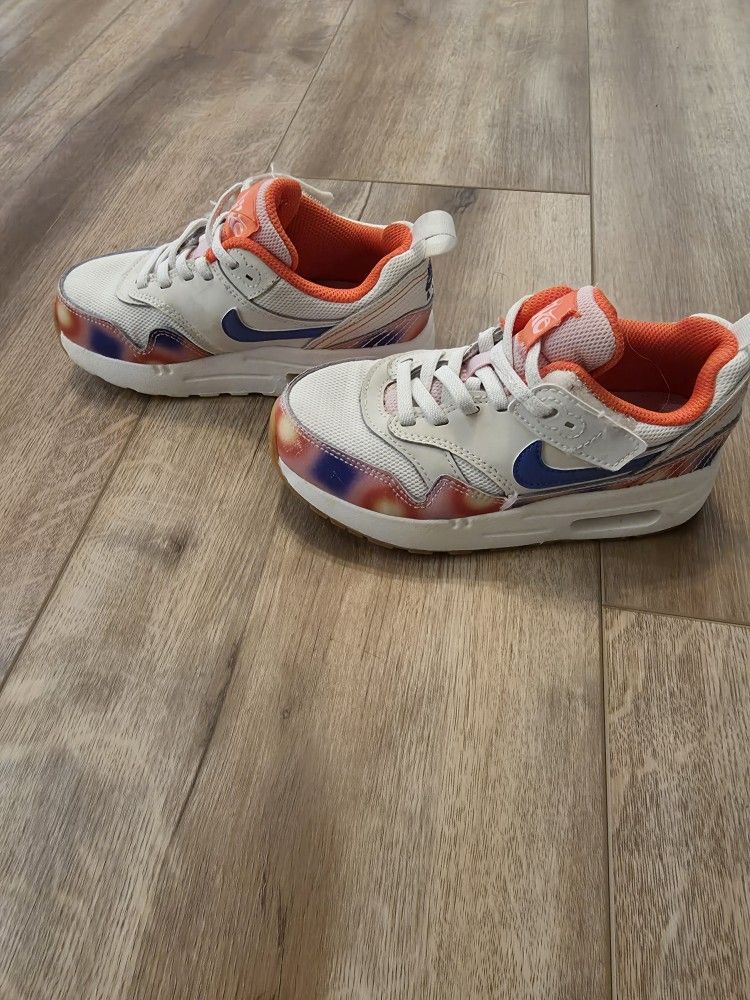 Air Max shoes. Size 11c