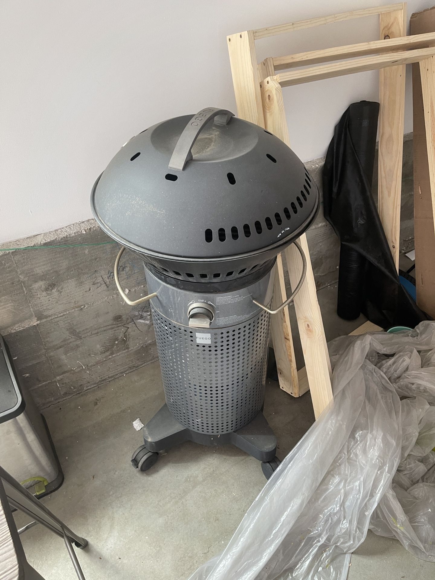 Fuego F21C-H Element Hinged Propane Gas Grill, Dark Gray