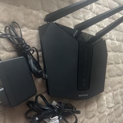 WIRELESS ROUTER (NIGHTHAWK)