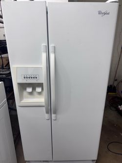 Whirlpool 22cu ft Side x Side Freezer Fridge refrigerator.