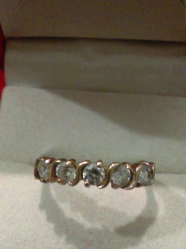 10k 5 Diamond Ring