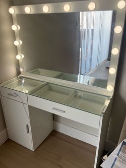 White Vanity Desk with Hollywood Lighted Mirror