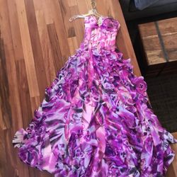 New Dress Size 0 Very Unique Prom Dress 