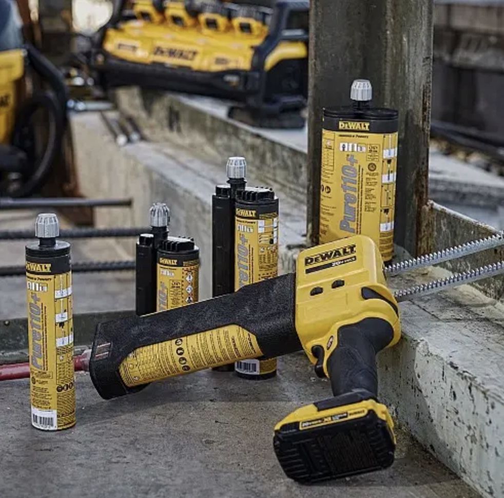 21 Oz Bare 20V Epoxy Dispenser 11 Dewalt