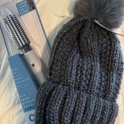 Woman’s Curling Brush