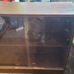 Cabinet Shelving with Glass