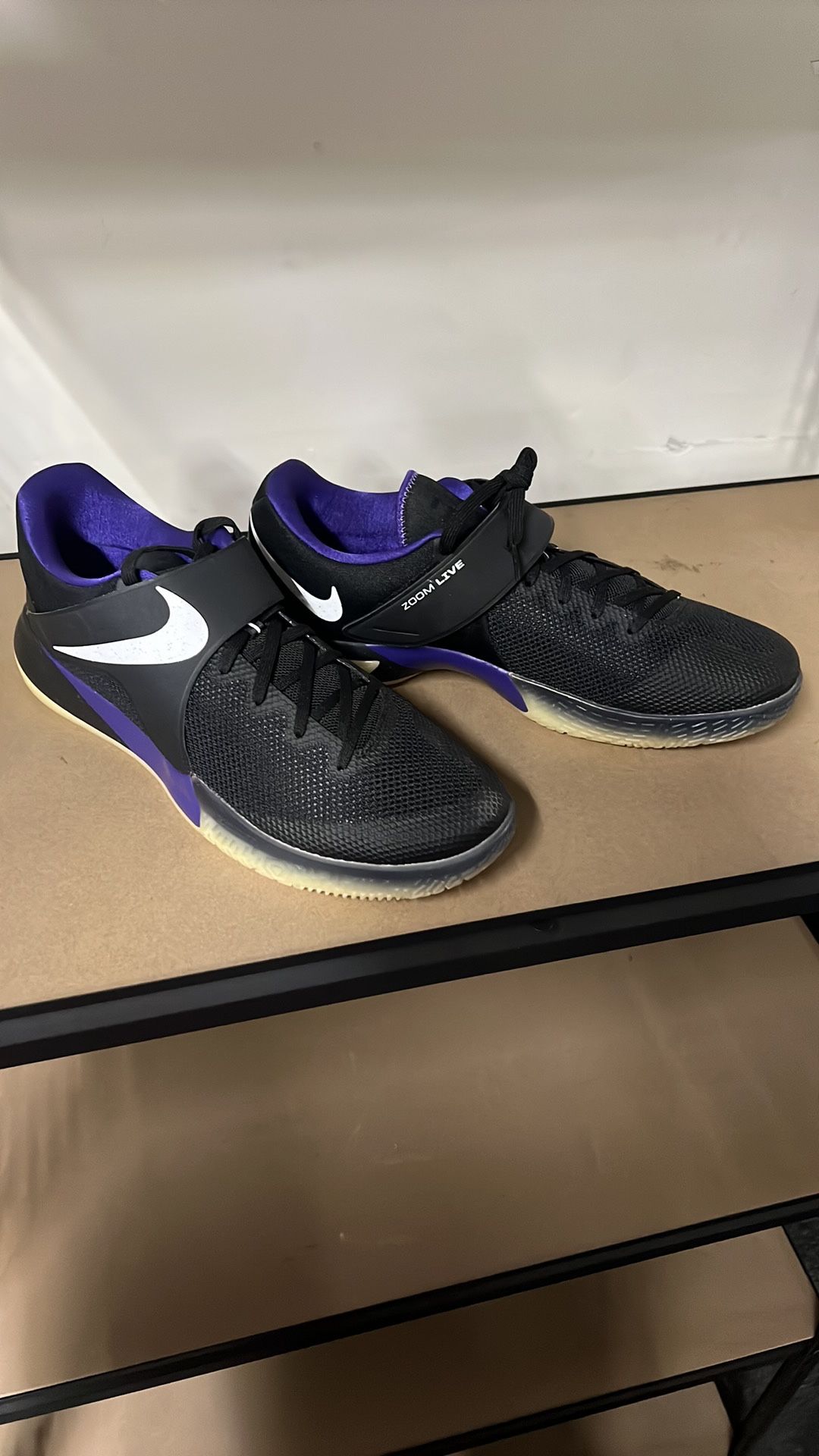 Nike Zoom Live Size 16 Purple And Black 