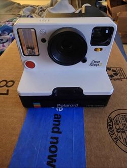 Polaroid One Step 2 camera