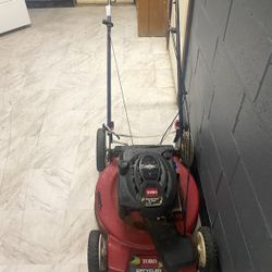 Self Propelled Lawn Mower Runs Great 