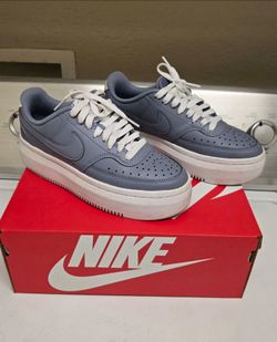 Women nike sneakers