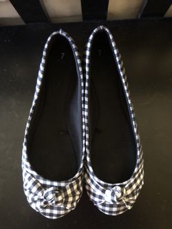 Women’s flats size 7