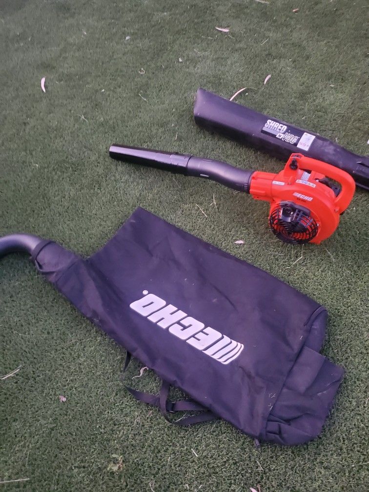 ECHO
165 MPH 391 CFM 25.4 cc Gas 2-Stroke Handheld Leaf Blower Shred N Vac