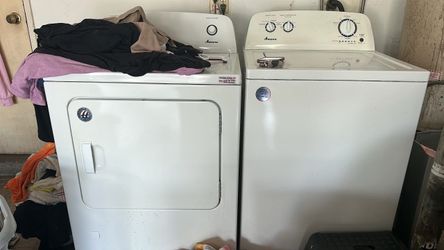 Washer and gas dryer