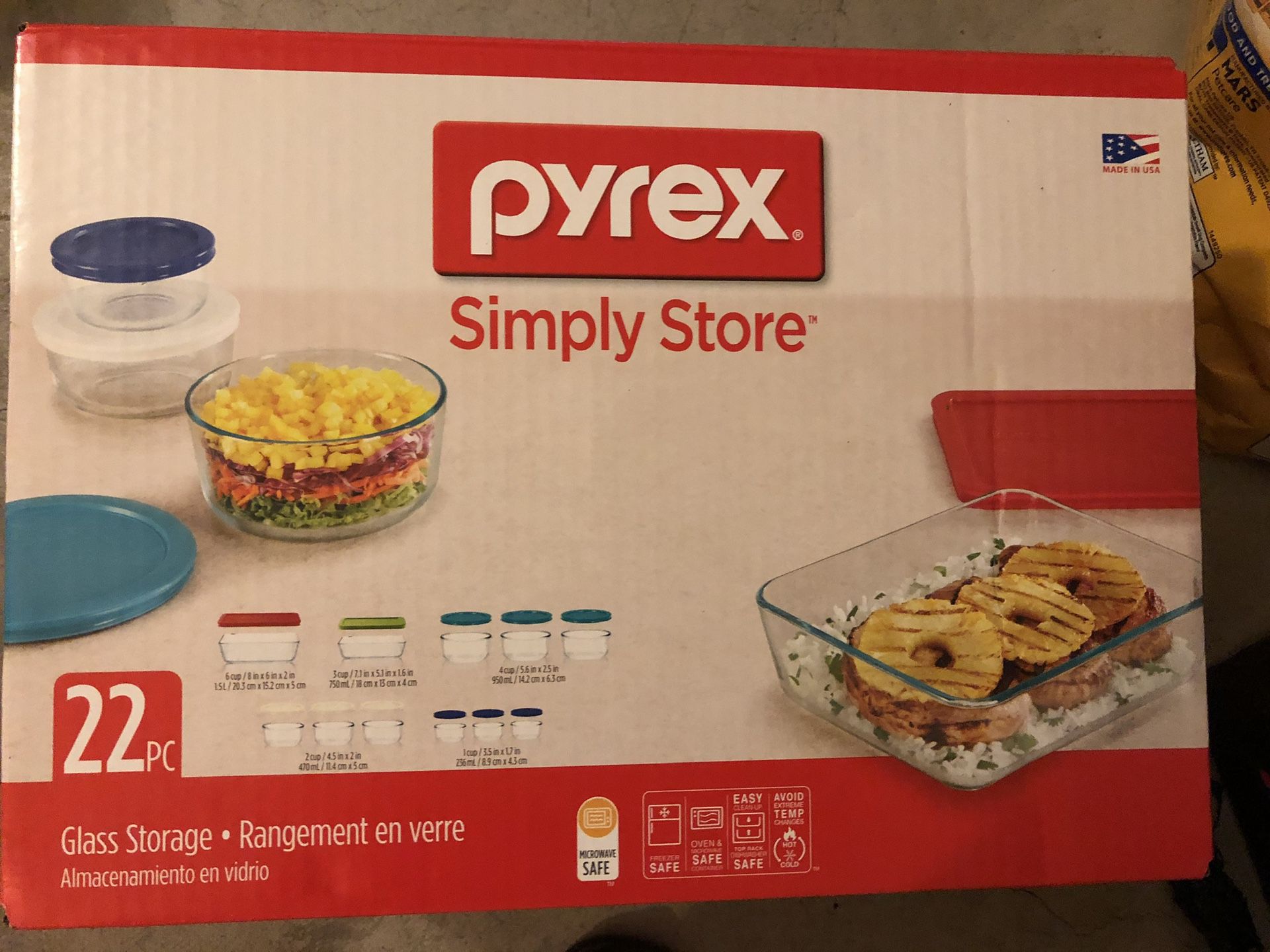 Brand New Pyrex Simple Store 22 pcs Set