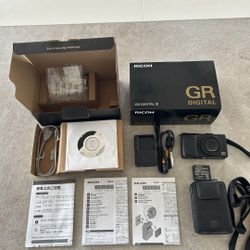 Ricoh GR Digital III Compact Camera w/ Case. 
