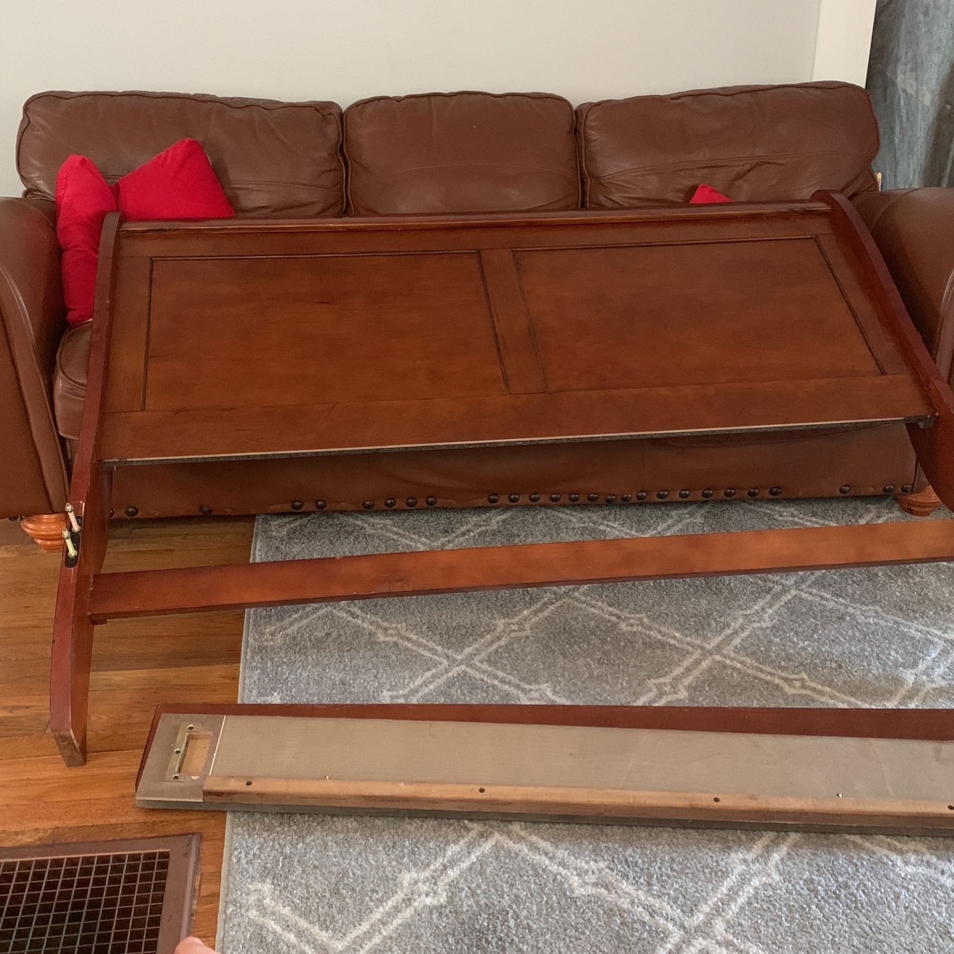 Queen Head Rest,feet Rest And Box Spring