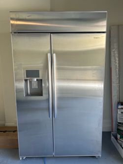 48” Fridge/ Freezer - Counter Depth