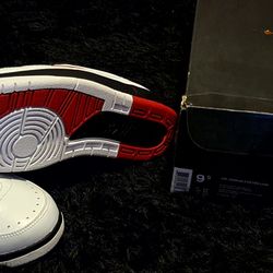 Jordan 2 Chicago Low Ds