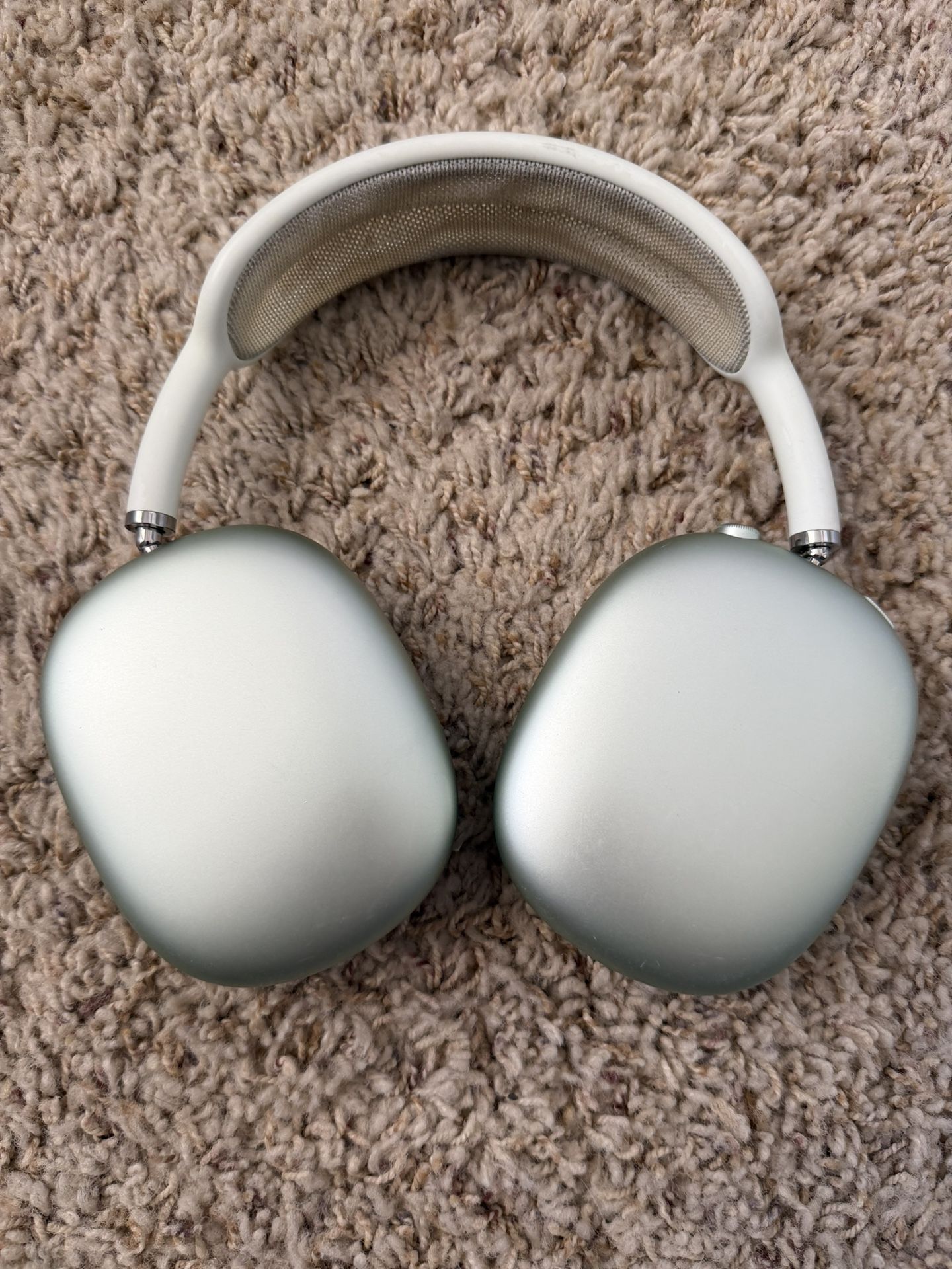 Apple AirPods Pro Max - Lightning