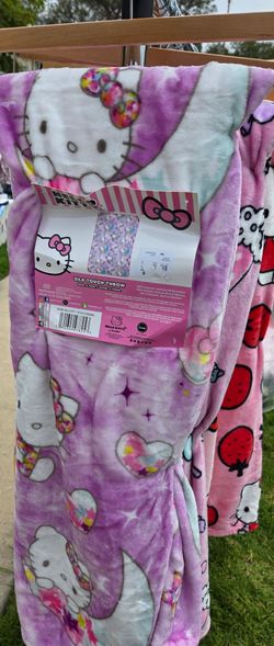 Hello kitty blanket