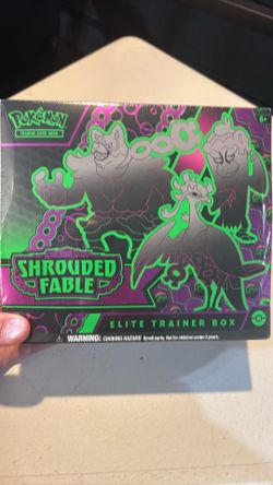 Scarlett and Violet shrouded fable elite trainer box