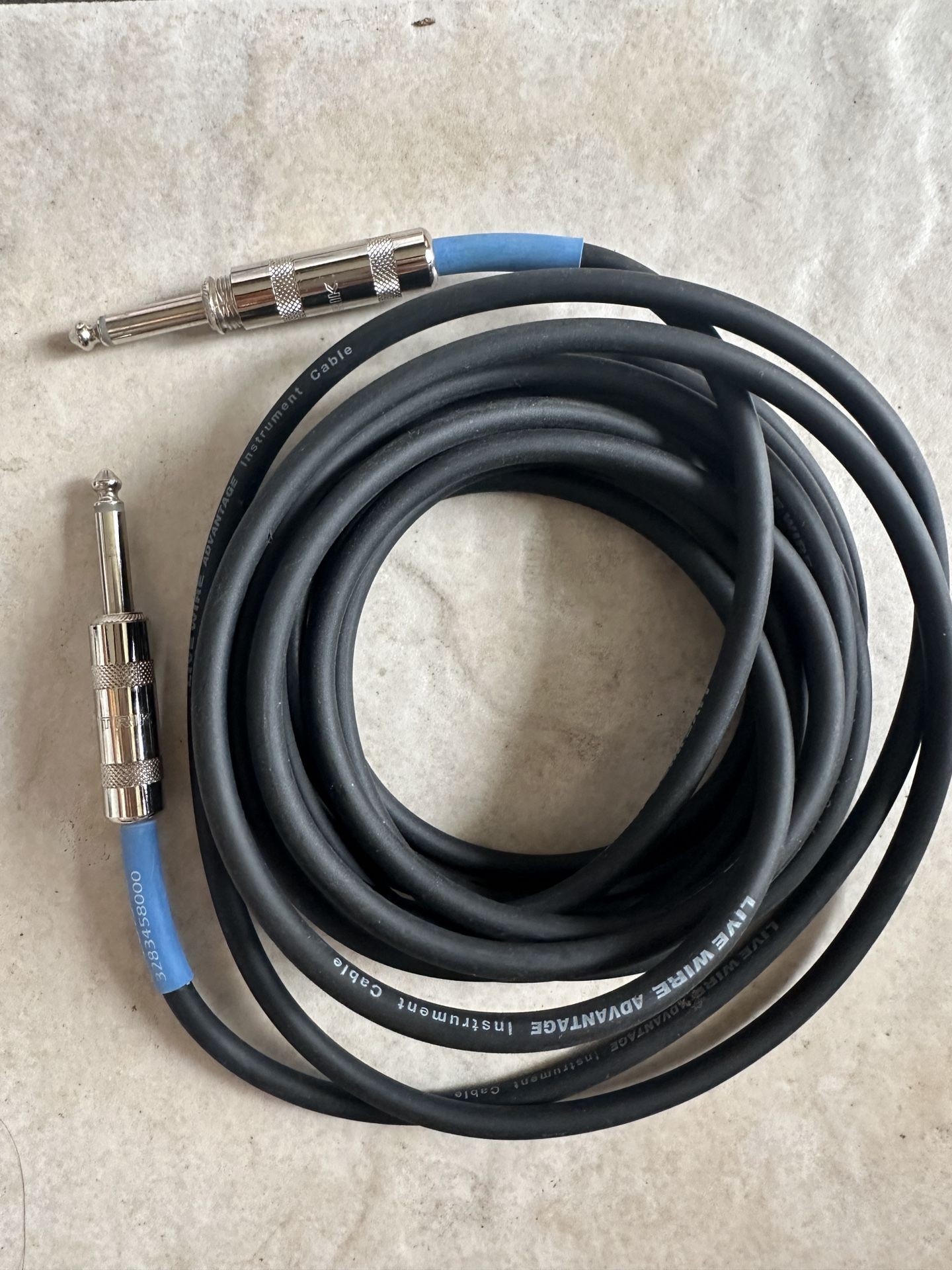 Live Wire Advantage Instrument Cable