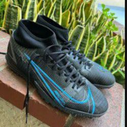 Women s Size 9.5 Nike Indoor Soccer Shoes Used Twice By My