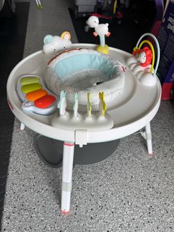 Skip hop activity center