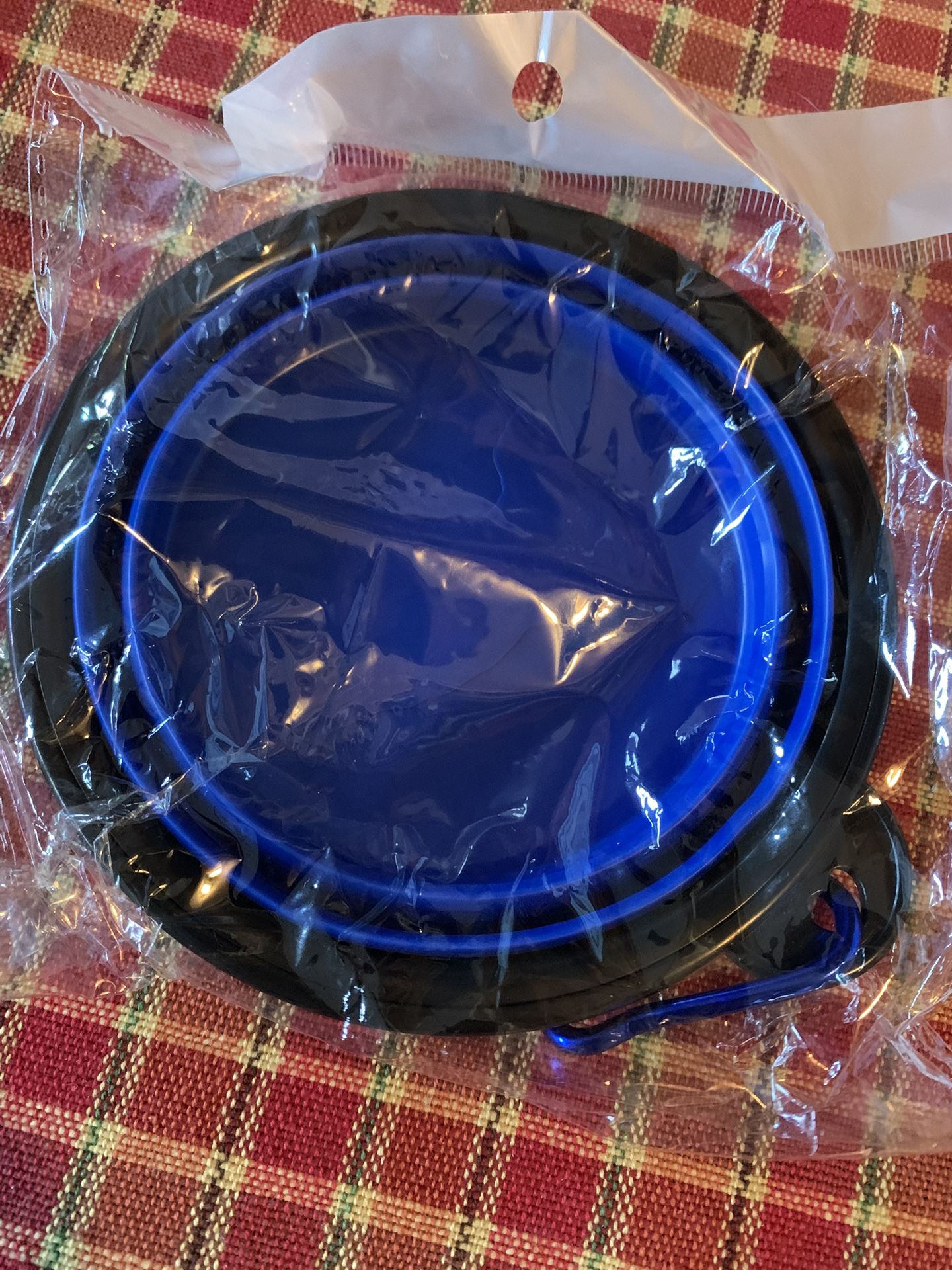 New Collapsing Dog Water/ Food Bowl W/ Carrying Clip